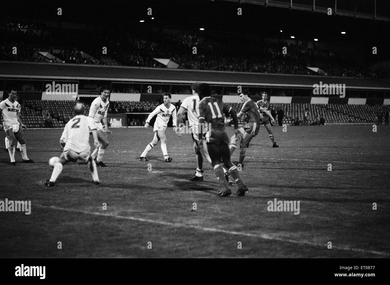 Les Play-off de la Division One match replay à St Andrews. 2 Charlton Athletic v Leeds United 1 aet. Peter Shirtliff marque le premier de ses deux buts au niveau des carottes à 1-1. 29 mai 1987. Banque D'Images