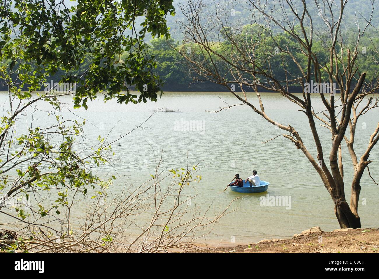 Nautisme ; Baralikkadu Karamadai éco touristique du barrage situé Pilloor Athikkadavu ; éventail Western Ghats Coimbatore ; Tamil Nadu Banque D'Images