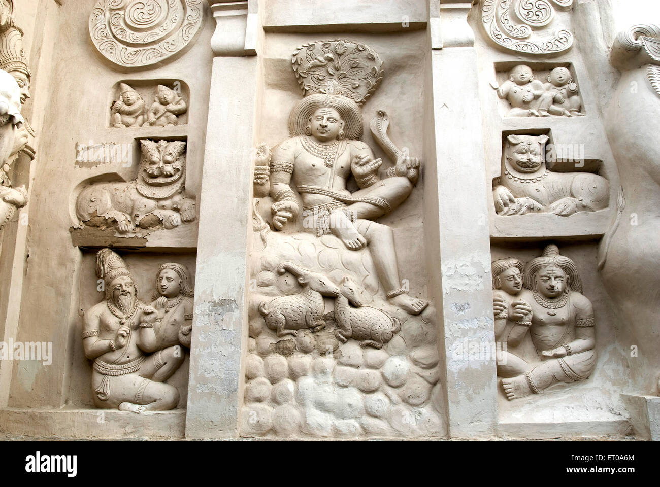 Dakshinamurthay Yoga ; statue temple Kailasanatha roi Pallava Narasimhavarman grès fils Mahendra ; Kanchipuram Tamil Nadu Banque D'Images