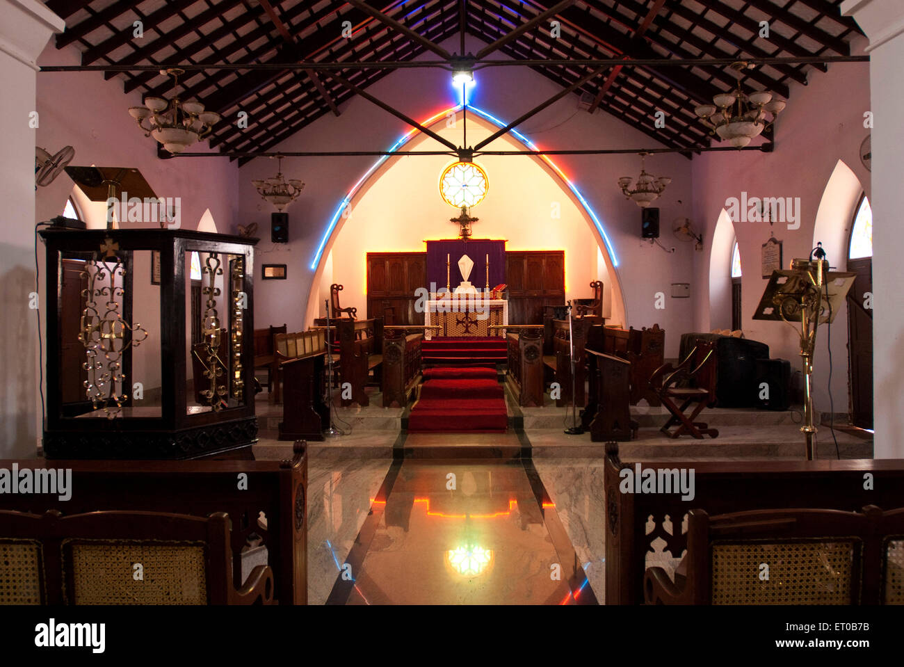 Intérieur de l'église Saint-Paul CSI construite en 1840 ; ; ; Shivajinagar Bangalore Karnataka Inde ; Banque D'Images
