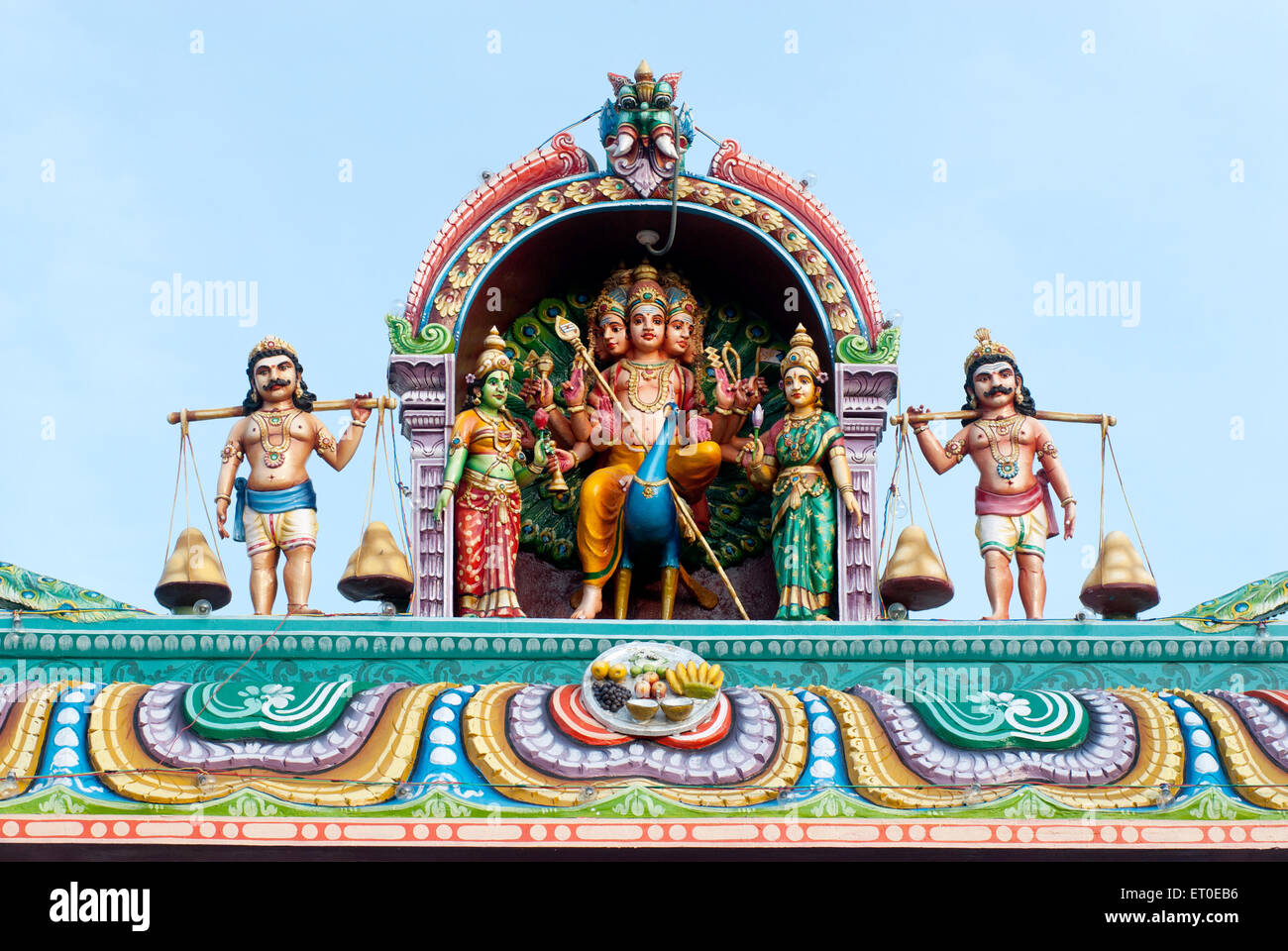 En stuc seigneur muruga le dieu de la beauté ; ; ; Kanchipuram Kancheepuram Tamil Nadu Inde ; Banque D'Images