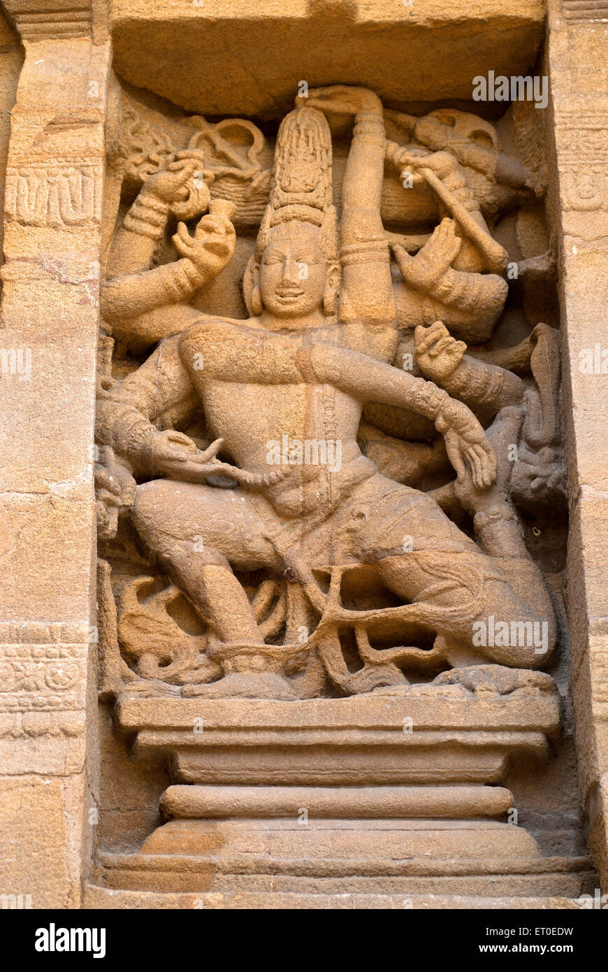 Seigneur Shiva le Danseur cosmique au temple kailasanatha à Kanchipuram kancheepuram ; ; ; ; Tamil Nadu Inde Banque D'Images