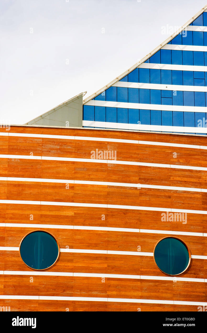 Circle and triangle , Arjaan Hotel closeup , Dubaï , Émirats Arabes Unis Banque D'Images