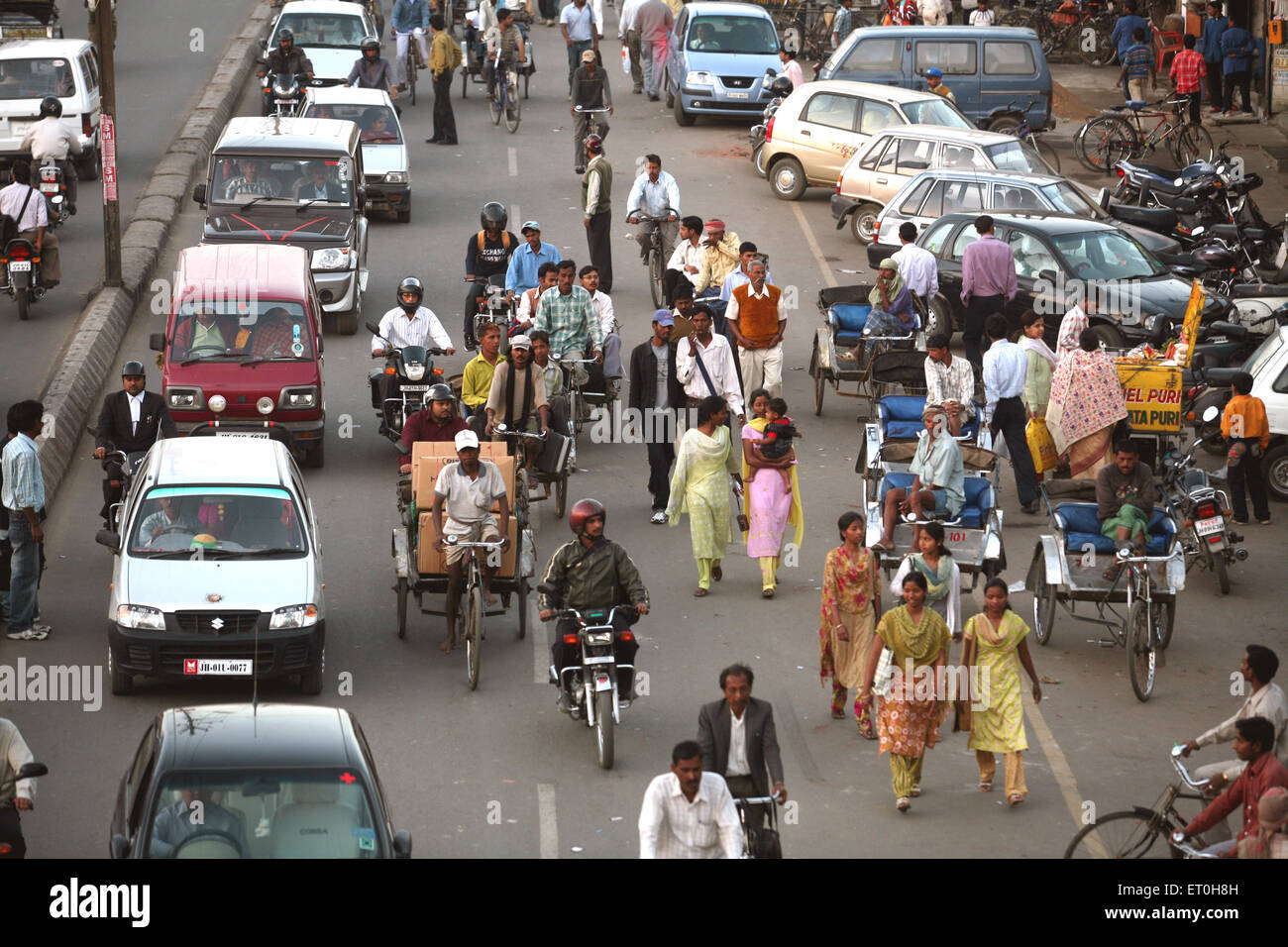 Rue animée de Ranchi ville capitale de Jharkhand en Inde ; Banque D'Images