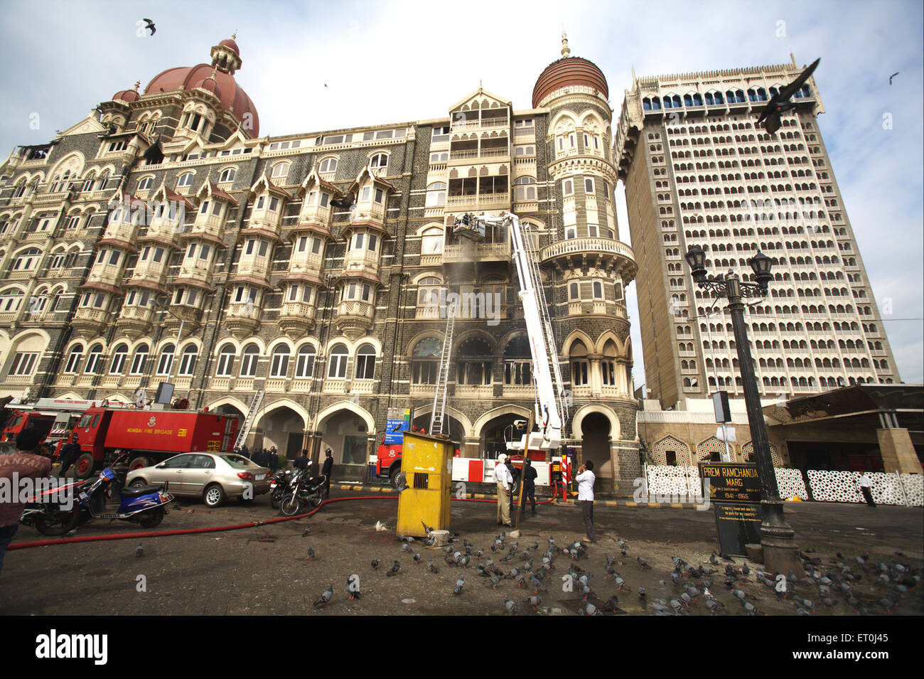 Hôtel Taj Mahal, pompiers, 2008 attaque de Bombay, attaque terroriste,  attaque terroriste, Bombay, Mumbai, Maharashtra, Inde, 26th novembre 2008  Photo Stock - Alamy