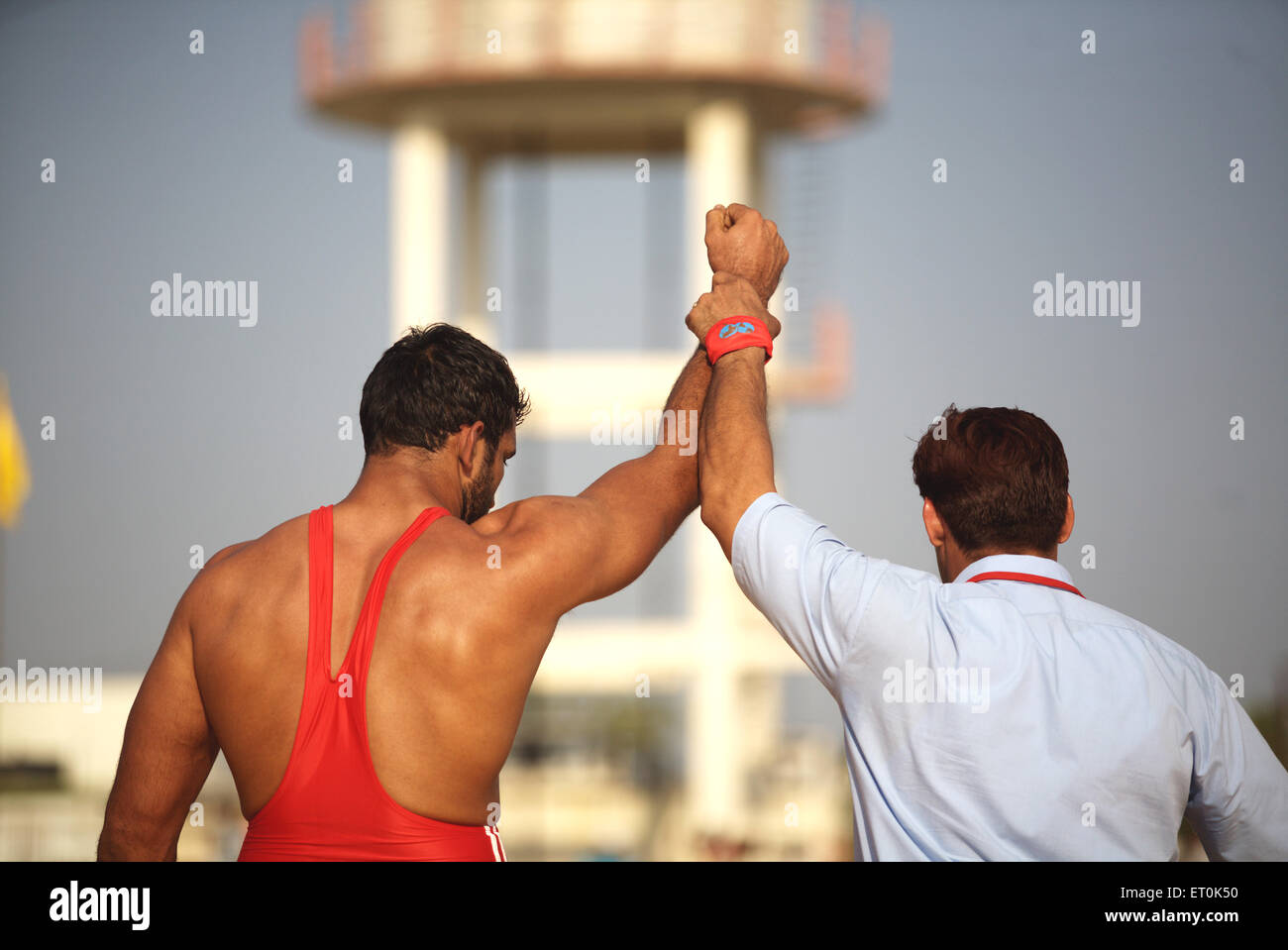 L'Inde lutteur gagnant déclaré wrestling match ; consécration perpetual Sikh Guru Granth Sahib Khalsa terrain de sport ; Nanded Banque D'Images