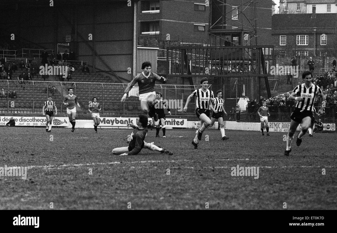 Division de la Ligue anglaise deux match à la vallée. 3 Charlton Athletic v Grimsby 3. Robert Lee marque son premier but dans un Charlton 3-3 contre Grimsby. 9 mars 1984. Banque D'Images