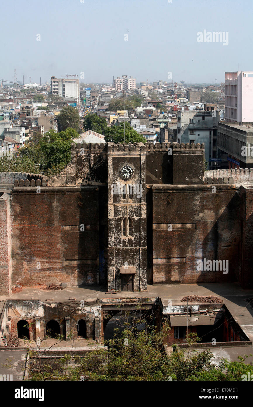 Vue aérienne de porte de Bhadra fort construit en 1411 AD dans ville de Gujarat ; Inde ; Banque D'Images