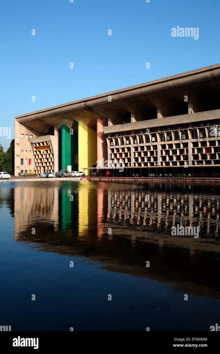 High court Building, High court of Punjab and Haryana, Punjab and Haryana High court Chandigarh, Chandigarh, Union Territory, UT, Inde, Asie Banque D'Images