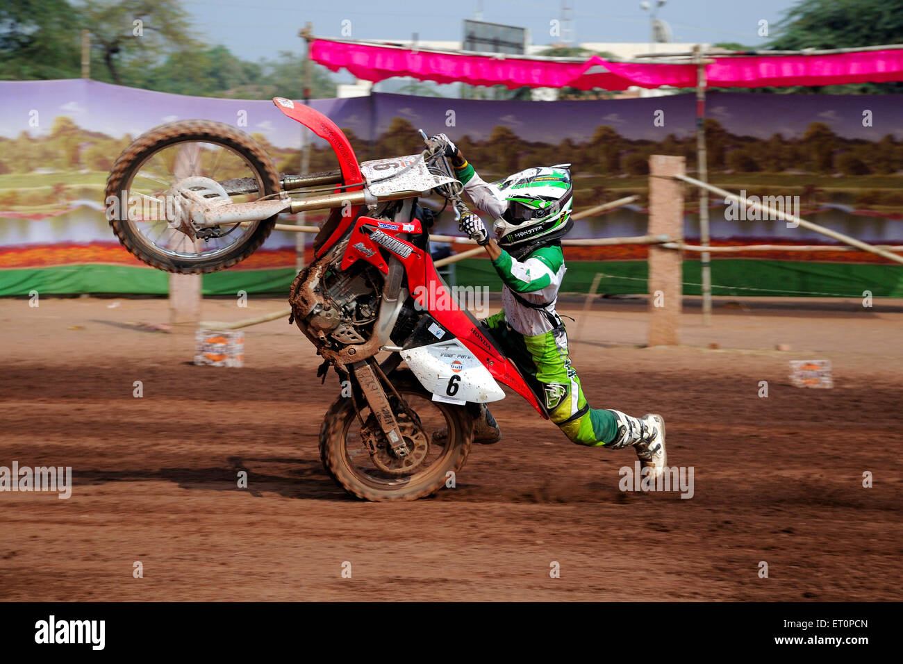 Moto montrant le cascades Banque D'Images