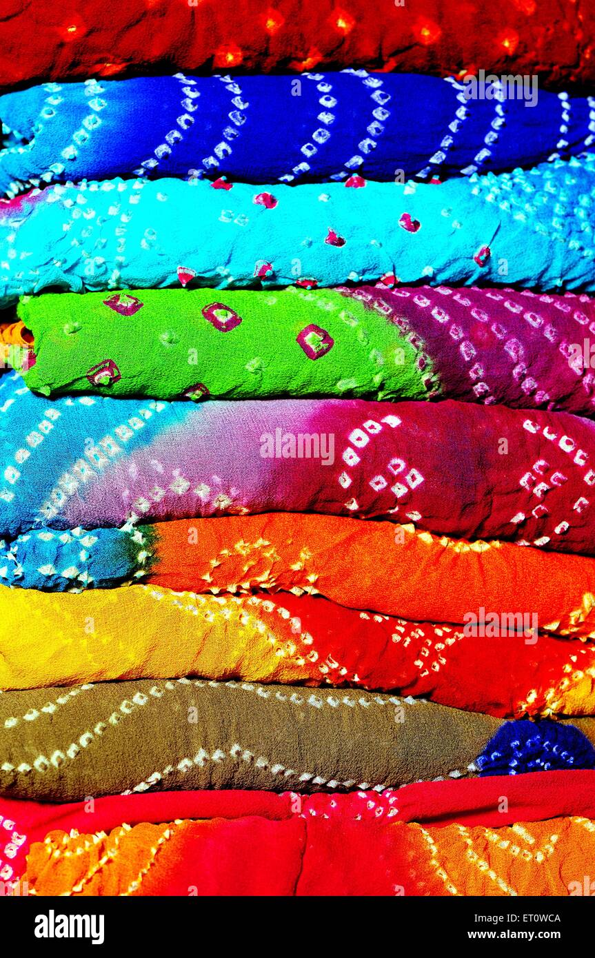 Rajasthani bandhej textiles, bandhani tissu, cravate et teintures tissus, Rajasthan, Inde Banque D'Images