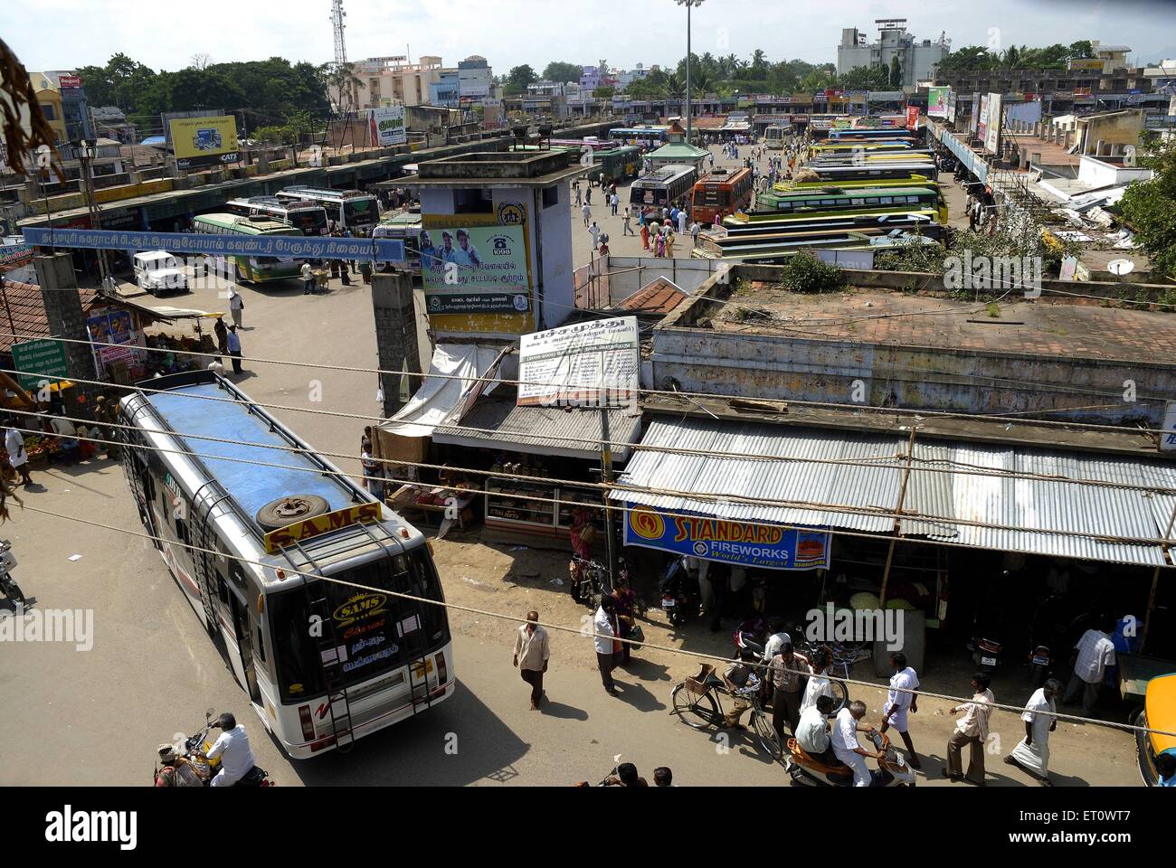 Dépôt d'autobus de Dharampuri Tamil Nadu ; Inde ; Banque D'Images