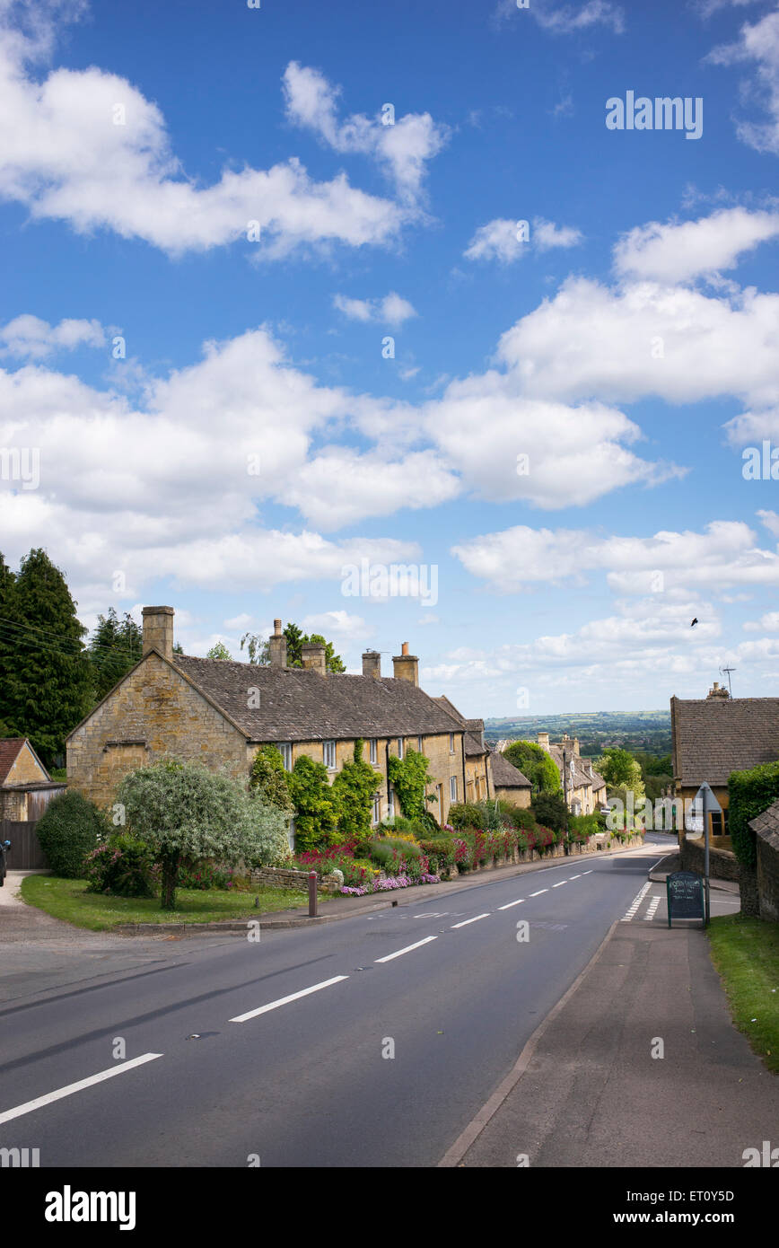 Kingham hill, Cotswolds, Gloucestershire, Angleterre Banque D'Images