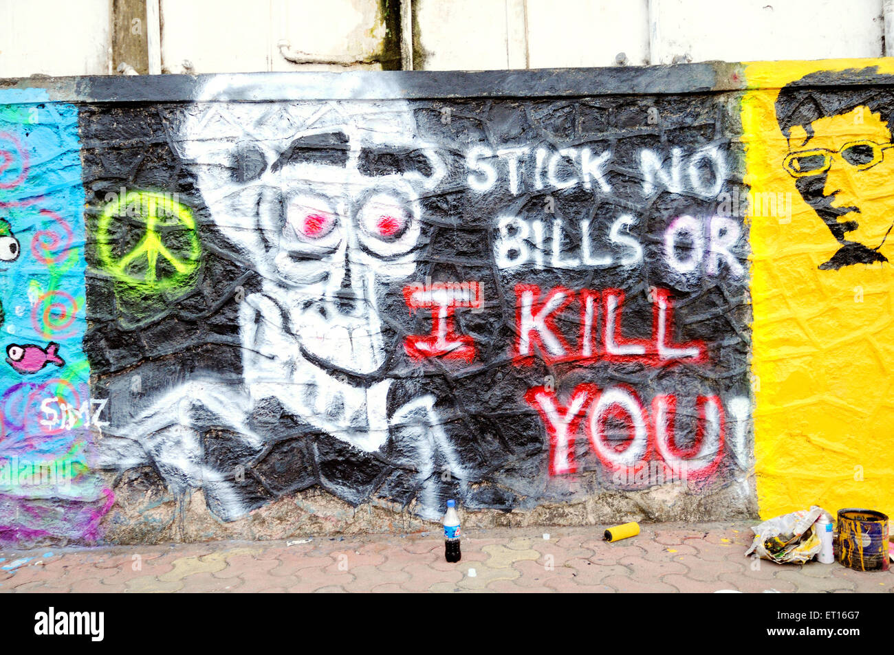 Les murs de graffiti à Lower Parel Bombay Mumbai ; ; ; Québec : Inde Banque D'Images