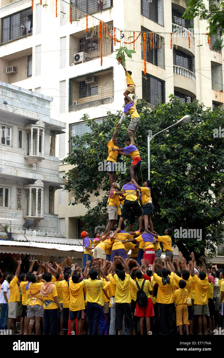 Dahi Handi, Gopal Kala, Utlotsavam, Krishna Janmashtami, Krishnashtami, Janmashtami, Gokulashtami, festival hindou, Bombay, Mumbai, Maharashtra, Inde Banque D'Images Dahi Handi, Gopal Kala, Utlotsavam, Krishna Janmashtami, Krishnashtami, Janmashtami, Gokulashtami, festival hindou, Bombay, Mumbai, Maharashtra, Inde Banque D'Images