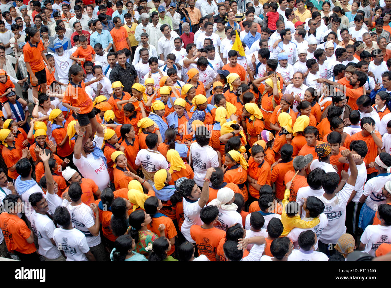 Dahi Handi, Gopal Kala, Utlotsavam, Krishna Janmashtami, Krishnashtami, Janmashtami, Gokulashtami, festival hindou, Bombay, Mumbai, Maharashtra, Inde Banque D'Images Dahi Handi, Gopal Kala, Utlotsavam, Krishna Janmashtami, Krishnashtami, Janmashtami, Gokulashtami, festival hindou, Bombay, Mumbai, Maharashtra, Inde Banque D'Images