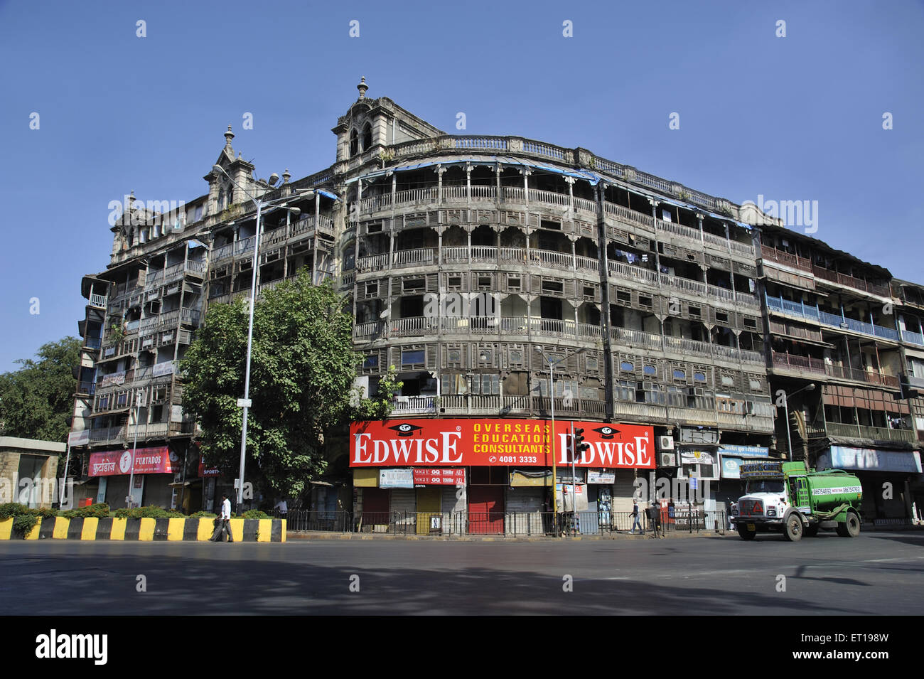Jer Mahal Dhobi Talao logement urbain de masse Kalbadevi Mumbai Maharashtra Inde Banque D'Images