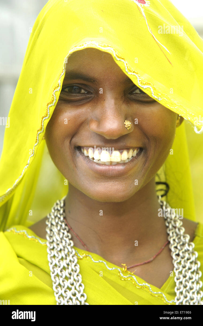 Woman Smilling Cheerfully Rural Gujarat Inde M.# 364 Banque D'Images