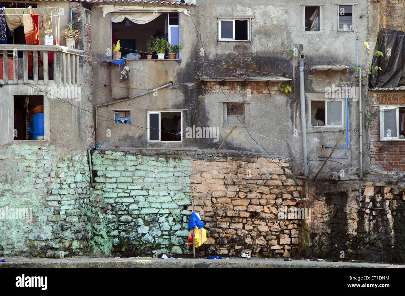 Vieilles maisons près de sea hêtre Nariman Point Mumbai Maharashtra Inde à Banque D'Images