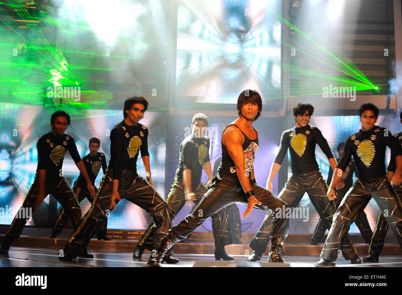 Shahid Kapoor acteur film hindi Bollywood indien danser sur scène l'Inde Banque D'Images