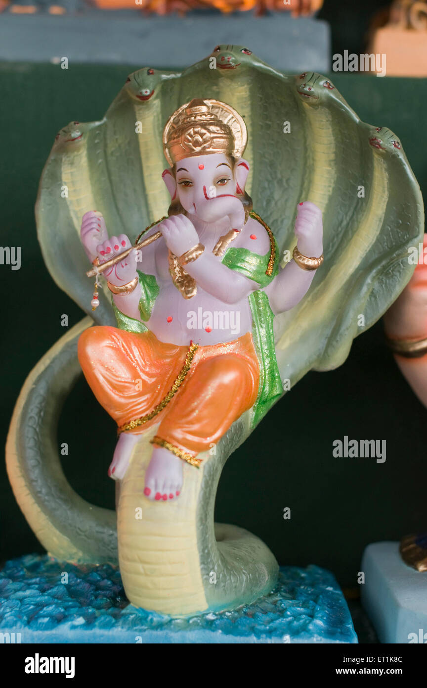 Le Dieu Ganesh dans la représentation du Seigneur Krishna Pune Maharashtra Inde Asie Sept 2011 Banque D'Images