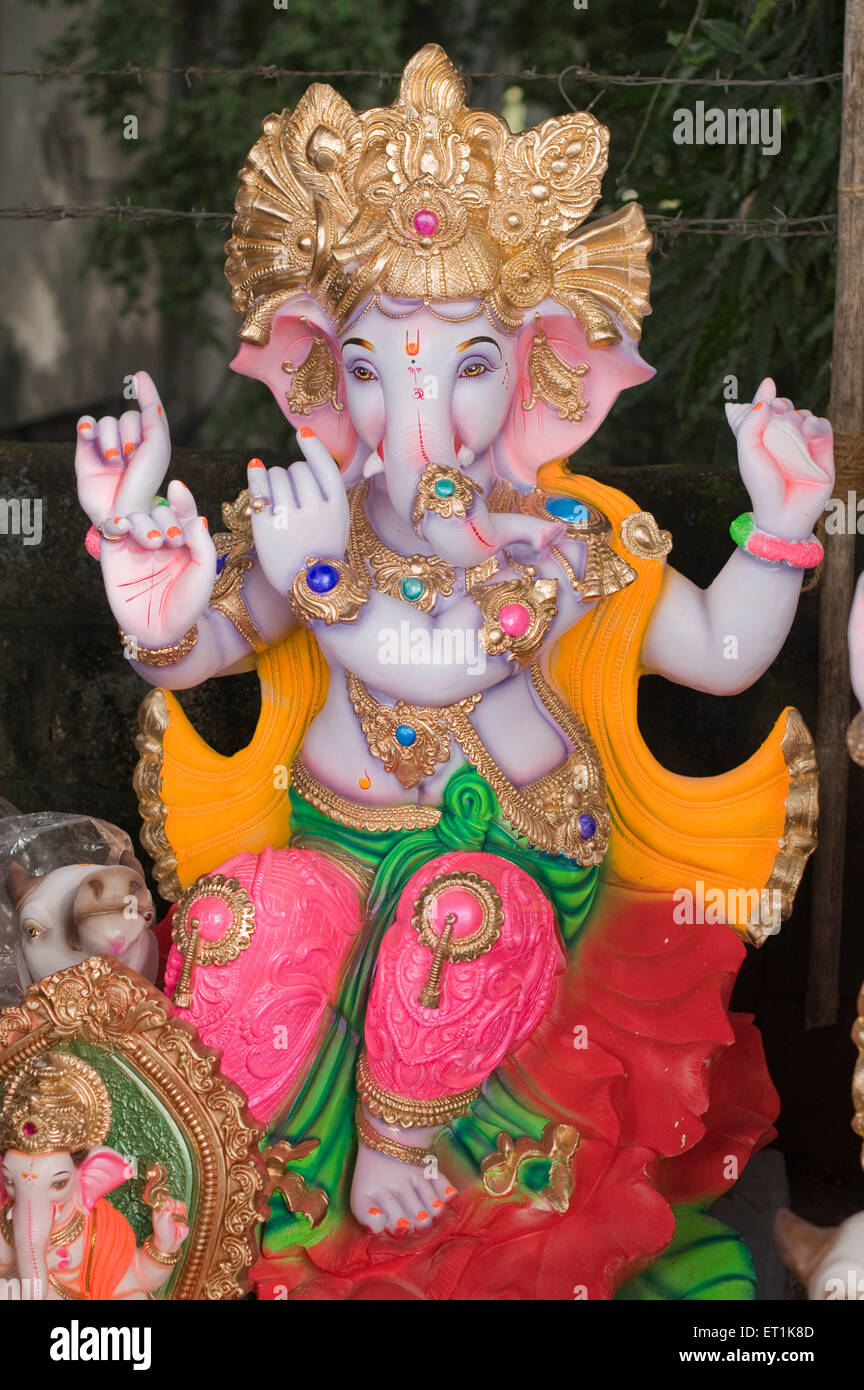 Le Dieu Ganesh dans la représentation du Seigneur Krishna Pune Maharashtra Inde Asie Sept 2011 Banque D'Images