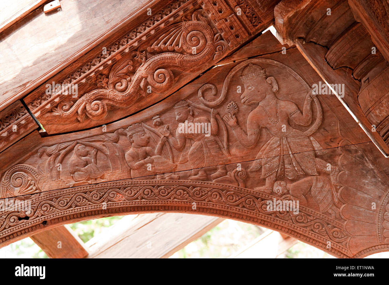 Sculpture sur bois, Temple Someshwar, Shree Someshwar Mandir, Rajwadi, Sangameshwar,Ratnagiri, Maharashtra, Inde, Asie Banque D'Images