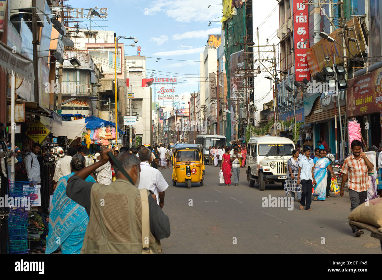 La route principale du marché à Tiruchirappalli ; Tamil Nadu Inde ; Banque D'Images