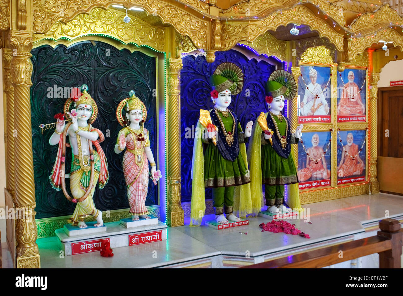 Idoles de Swami Narayan Maharaj à Mumbai Maharashtra Inde District Nurmes Banque D'Images