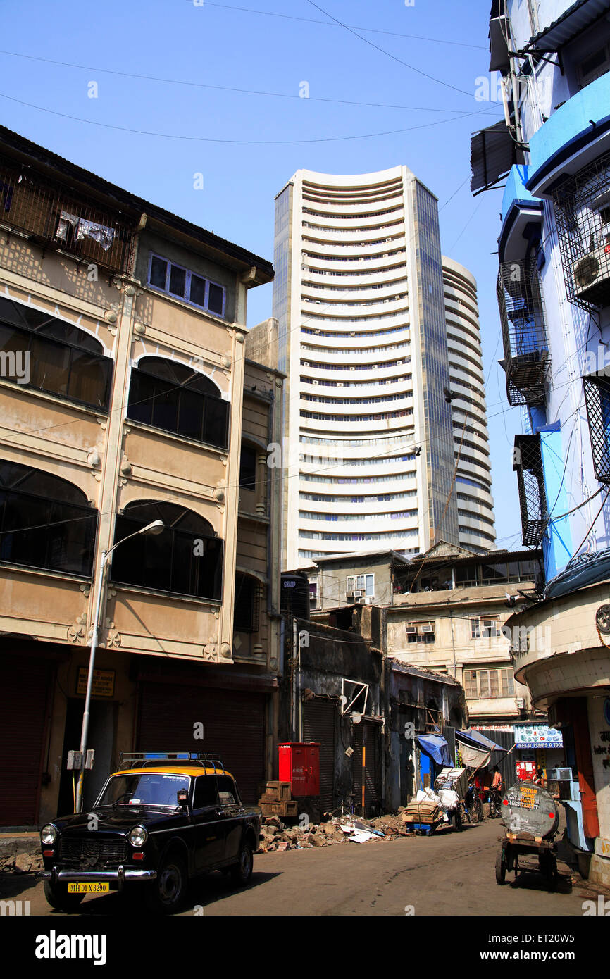 Bâtiment ancien et Bombay Stock Exchange ; logement urbain de masse Dalal Street ; fort ; Kala Ghoda ; Bombay Banque D'Images