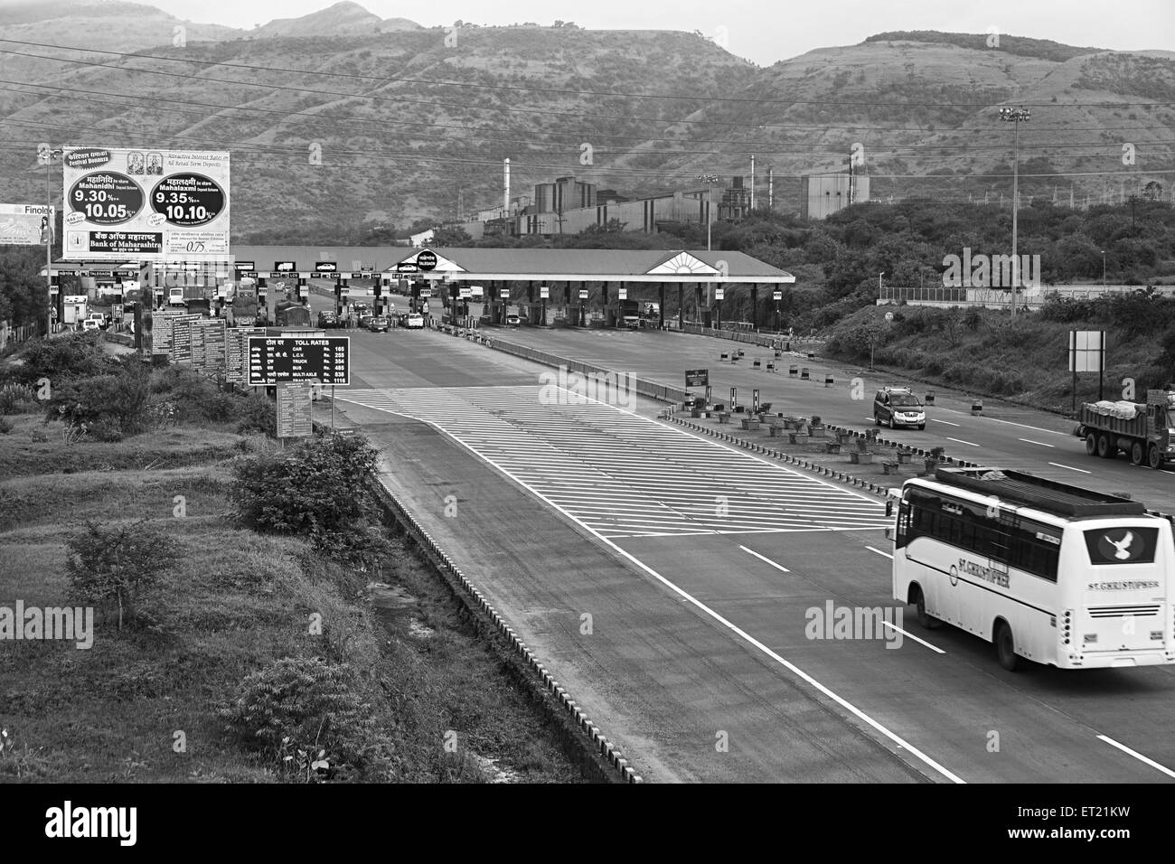 Toll Plaza Naka Talegaon Mumbai Pune Maharashtra Inde Asie Expressway sept 2011 Banque D'Images