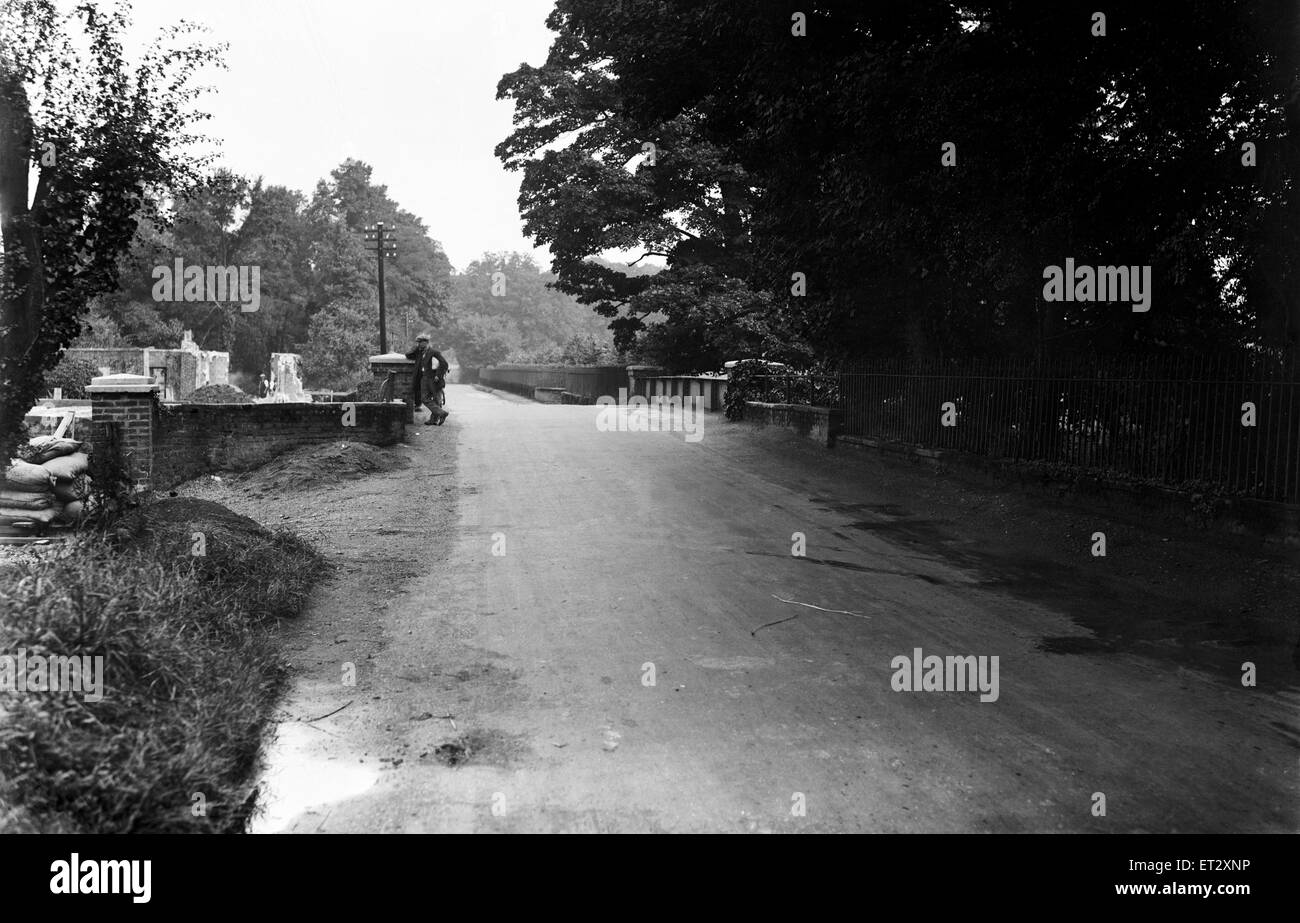 Denham, le vieux pont du périphérique nord (Denham Avenue), dans le Buckinghamshire. Vers septembre 1928 Banque D'Images