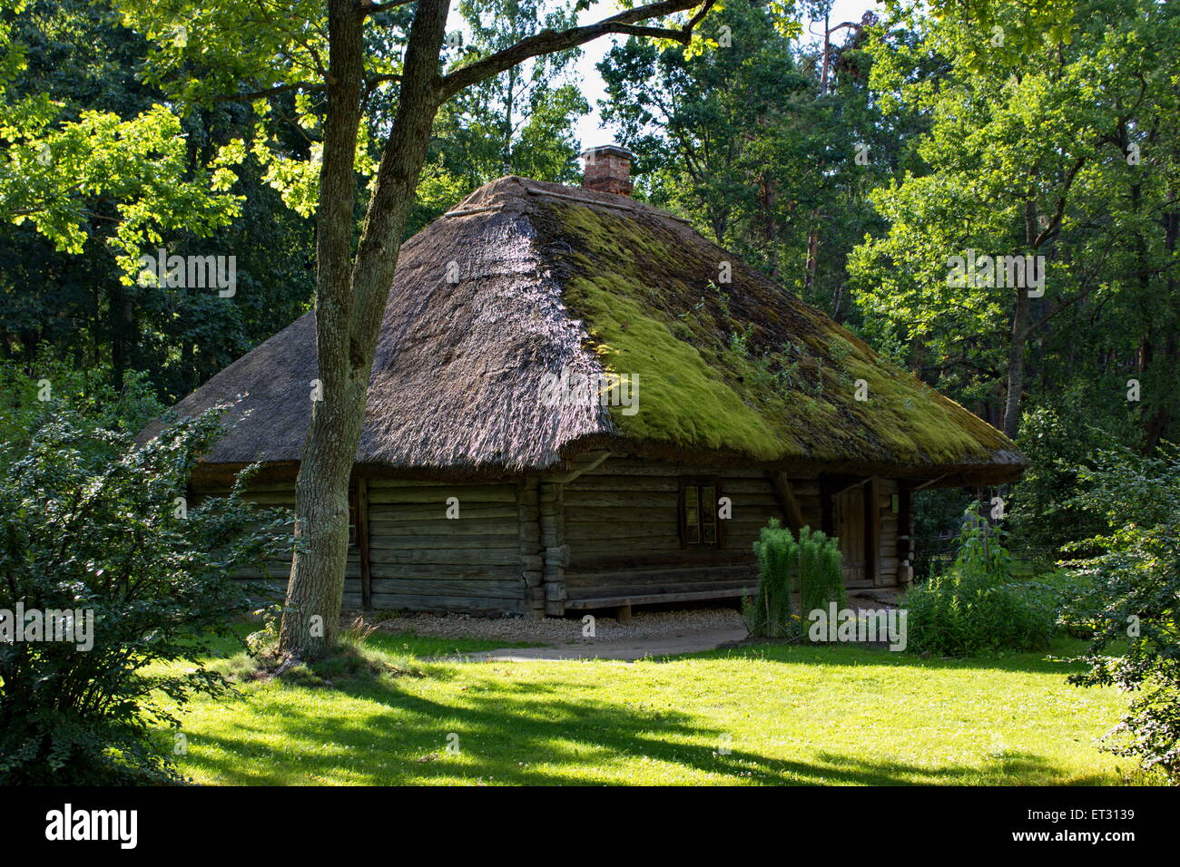 Maison letton traditionnel en bois Banque D'Images
