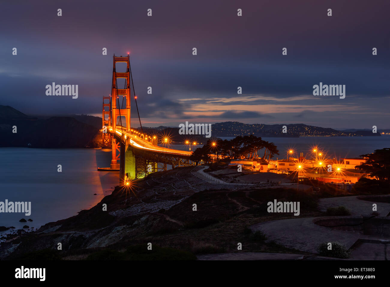 Golden Gate Bridge après le coucher du soleil, San Francisco, Californie Banque D'Images