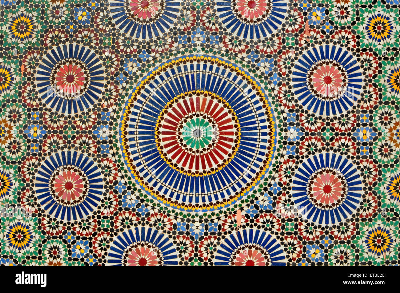 Mosaïque arabe à Marrakech Maroc motif floral texture Banque D'Images Mosaïque arabe à Marrakech Maroc motif floral texture Banque D'Images