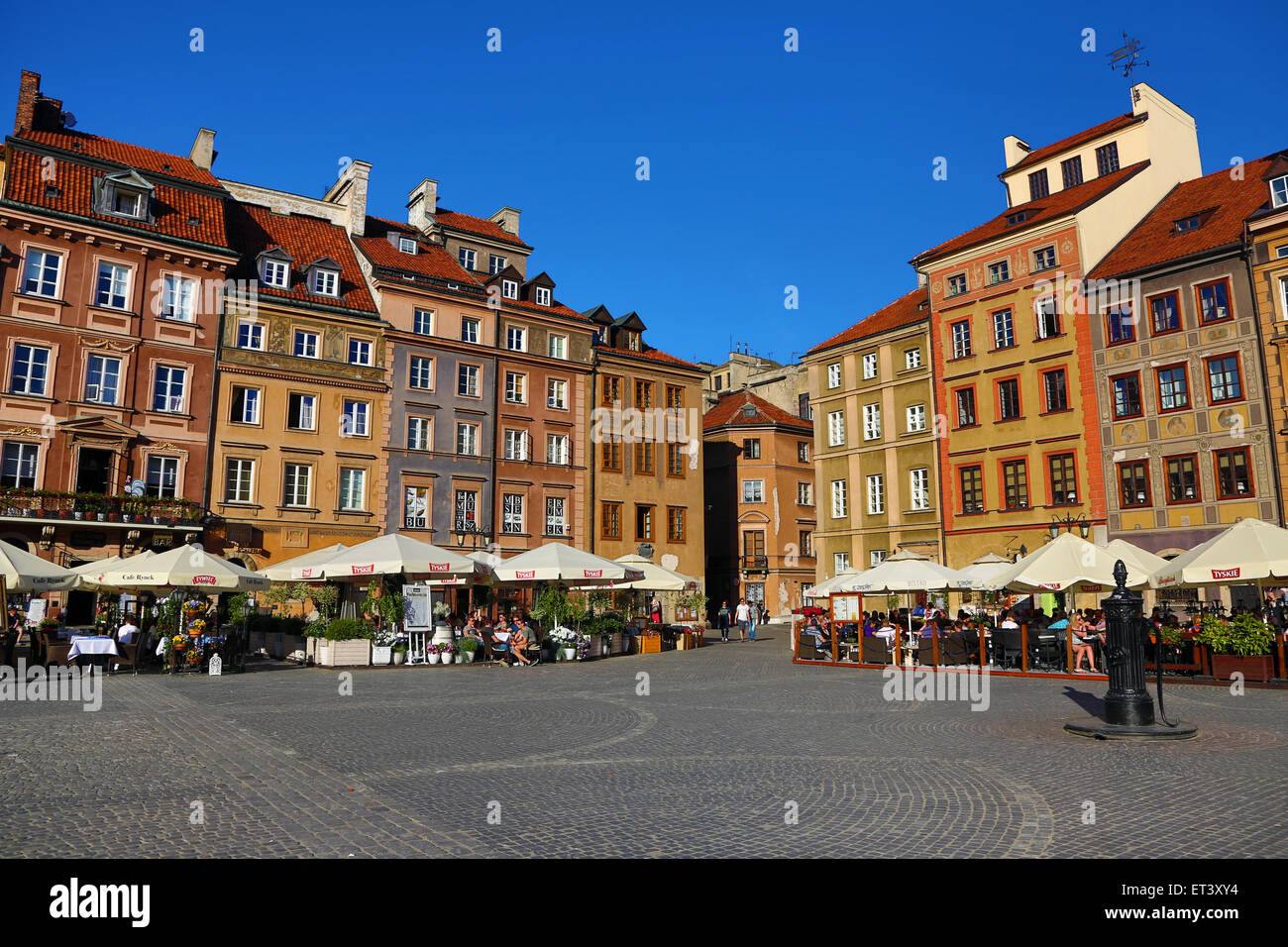 Maisons traditionnelles dans la place du marché de la vieille ville de Varsovie, Pologne Banque D'Images