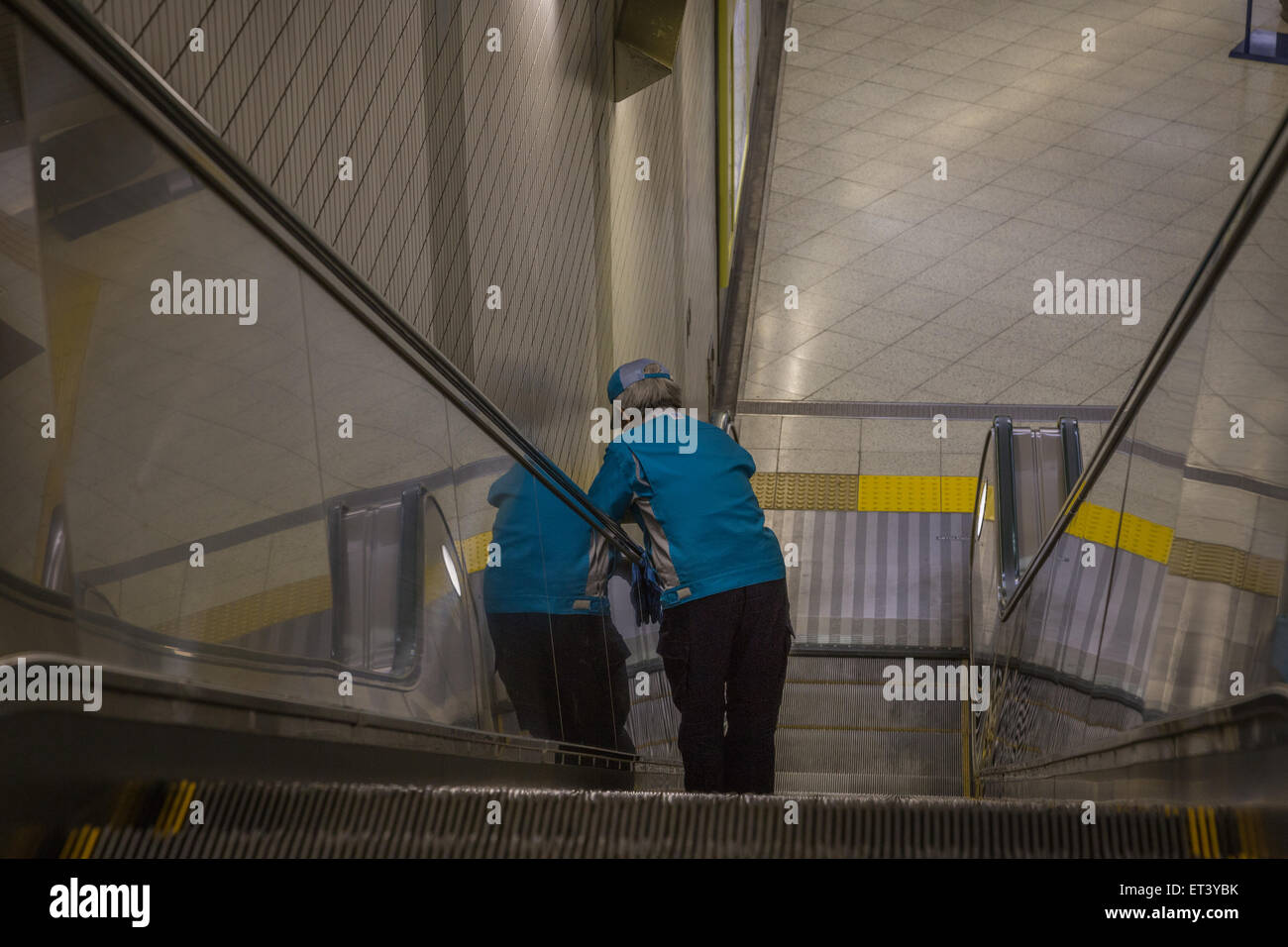 Un environnement plus propre dans le métro de Tokyo Banque D'Images