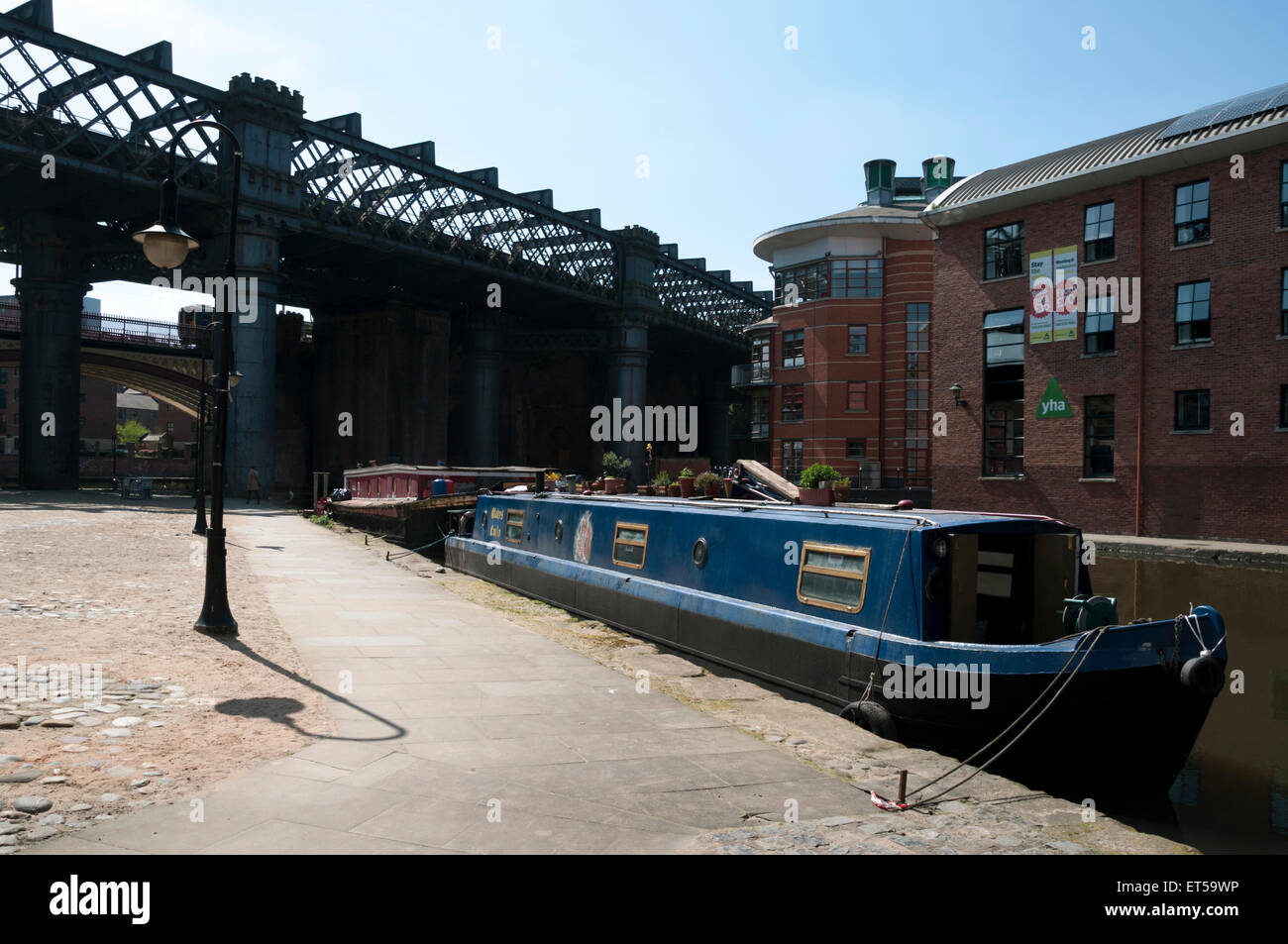 15-04 et viaduc ferroviaire à Castlefield, Manchester, Angleterre, RU Banque D'Images