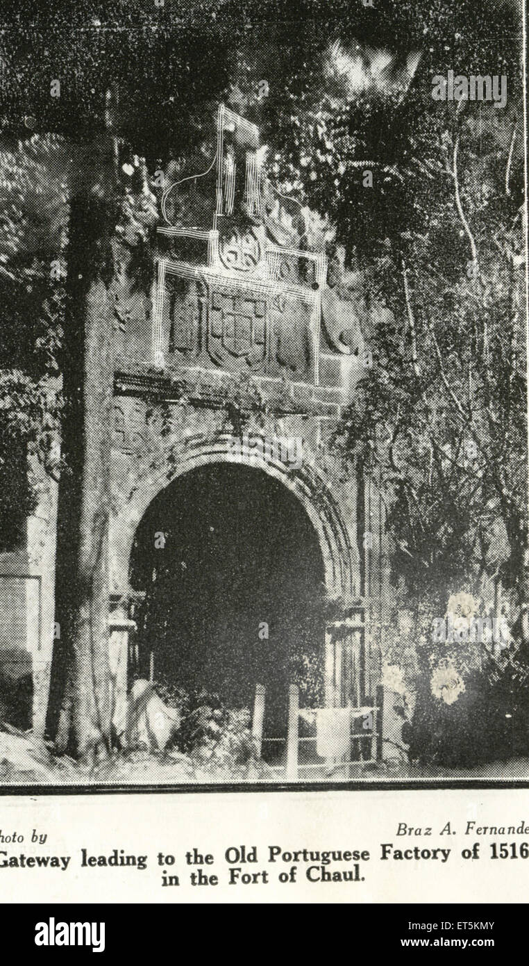 Communauté catholique ; porte d'entrée de l'ancienne usine portugaise de 1516 à fort de Chaul ; Alibaug ; Revdanda ; Maharashtra ; Inde ; Asie ; asiatique ; Indien Banque D'Images