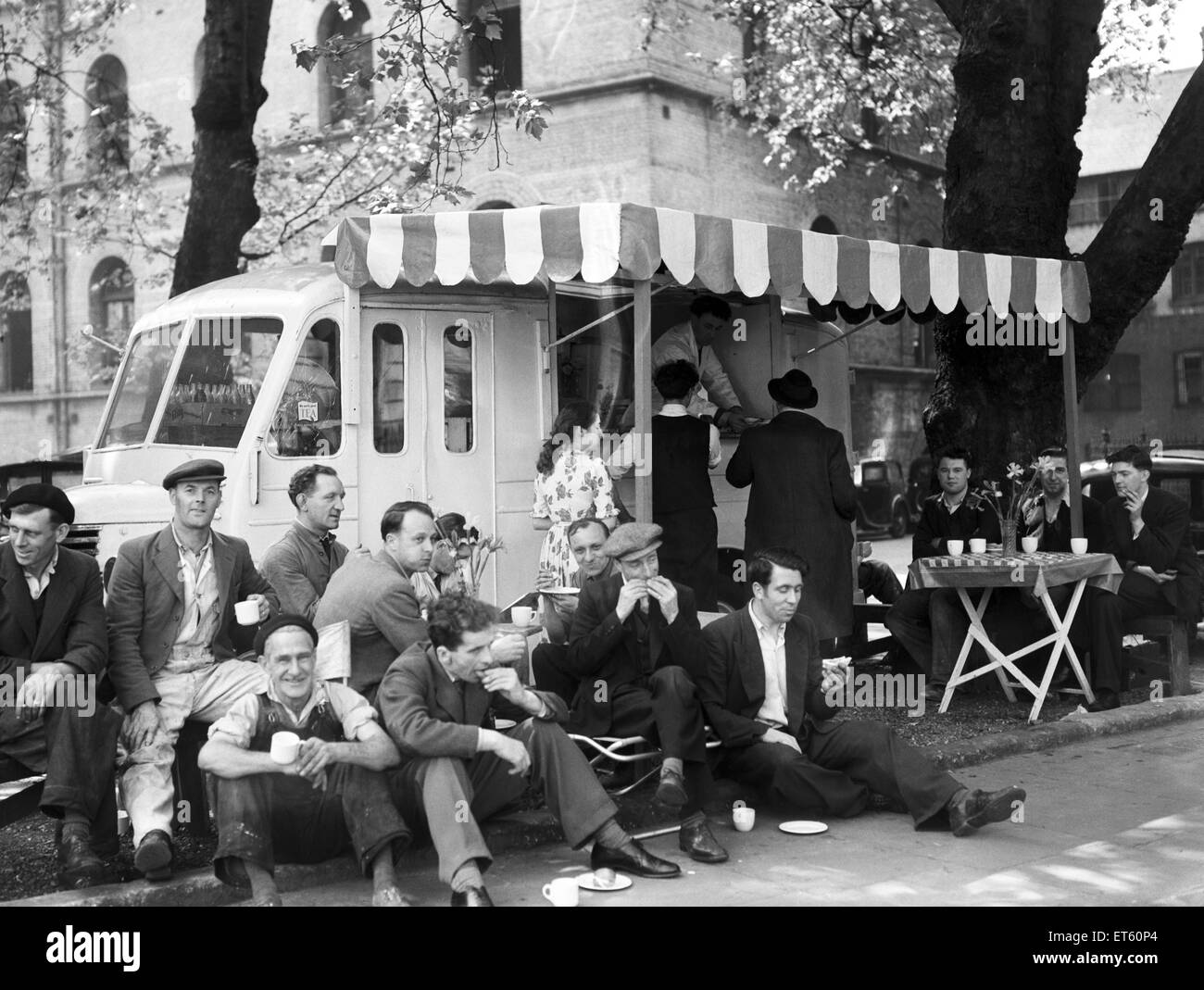 Blocage de café décorées en style continental. 22 mai 1952. Banque D'Images