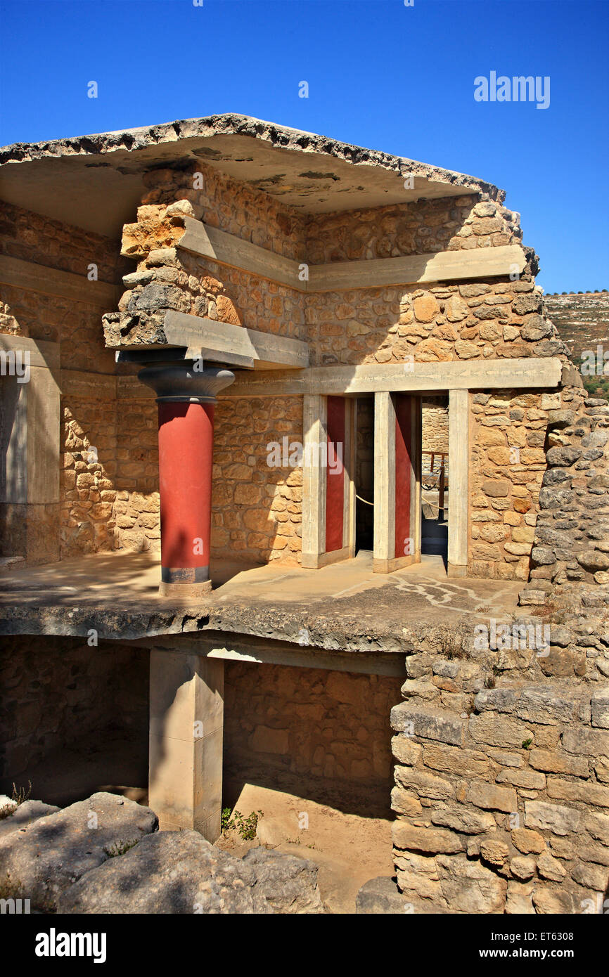 Vue partielle sur le Palais Minoen de Knossos, très proche de la ville d''Héraklion. Crète, Grèce Banque D'Images