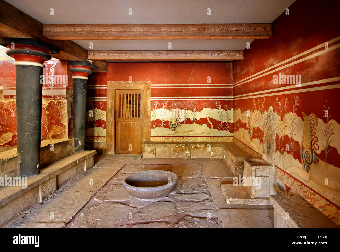 La salle du trône dans le Palais Minoen de Knossos, Héraklion, Crète, Grèce Banque D'Images