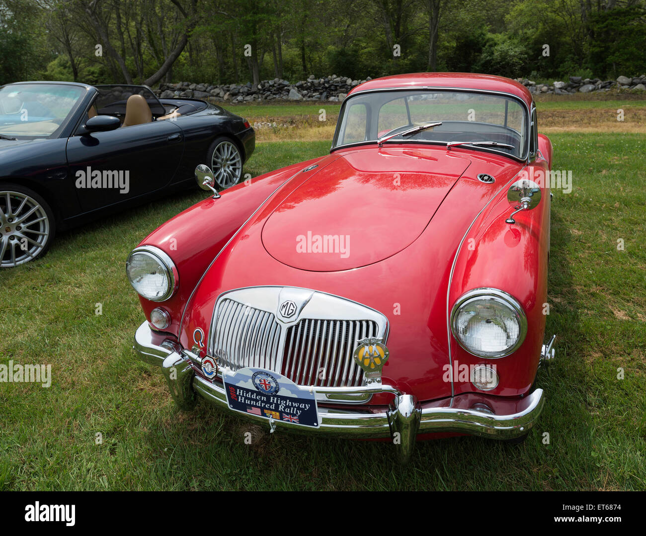 Autos à une exposition de voiture Banque D'Images