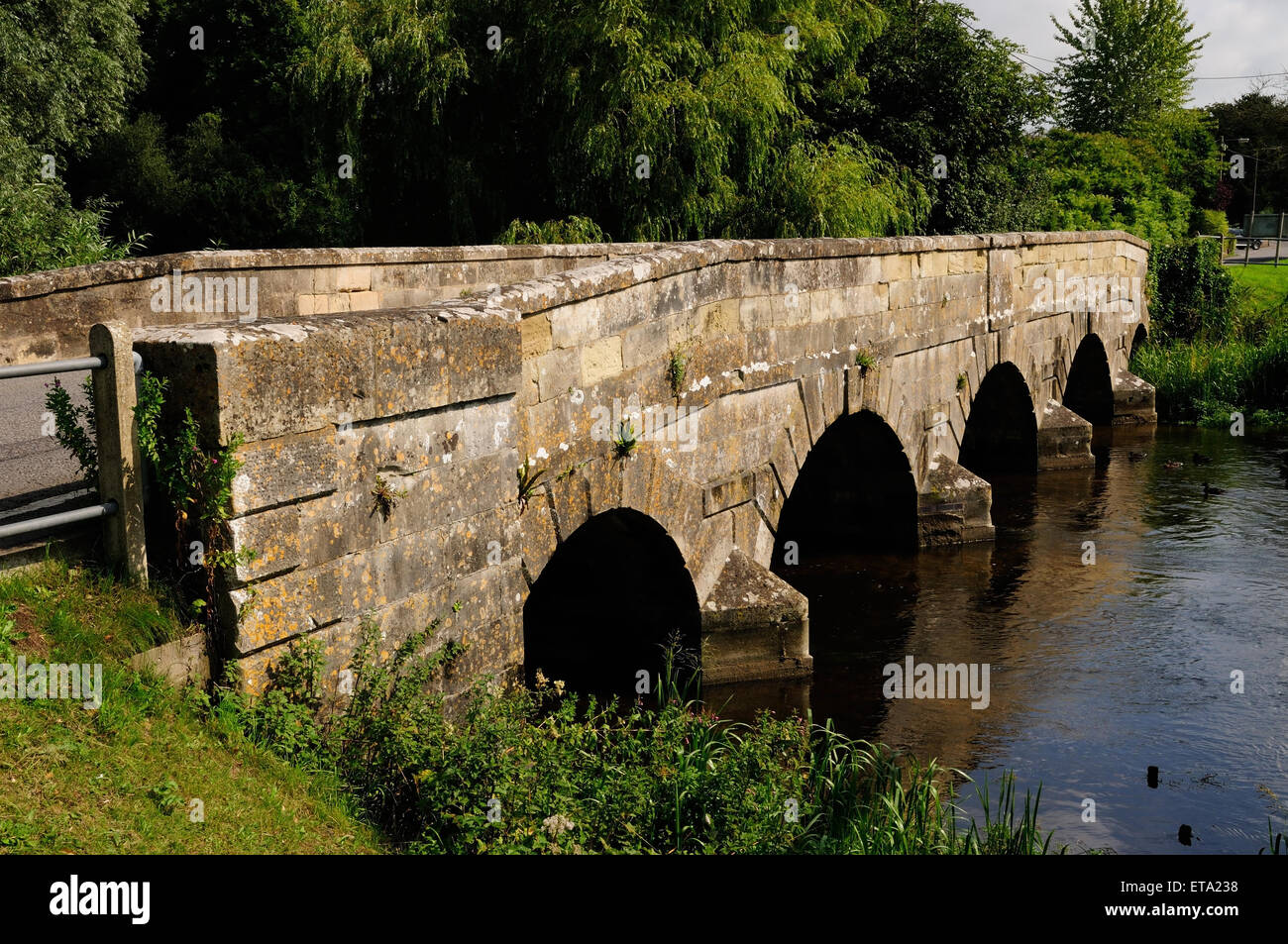 Queensberry pont sur la rivière Avon, Amesbury, Wiltshire, Royaume-Uni. Banque D'Images