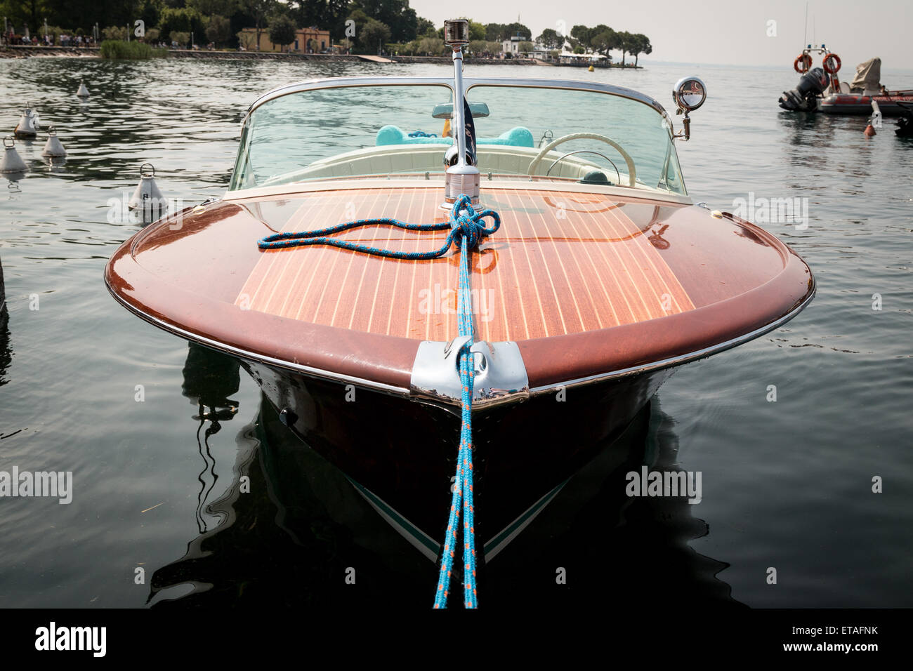 En bateau à moteur Riva Del Garda, Lac de Garde, Italie Banque D'Images