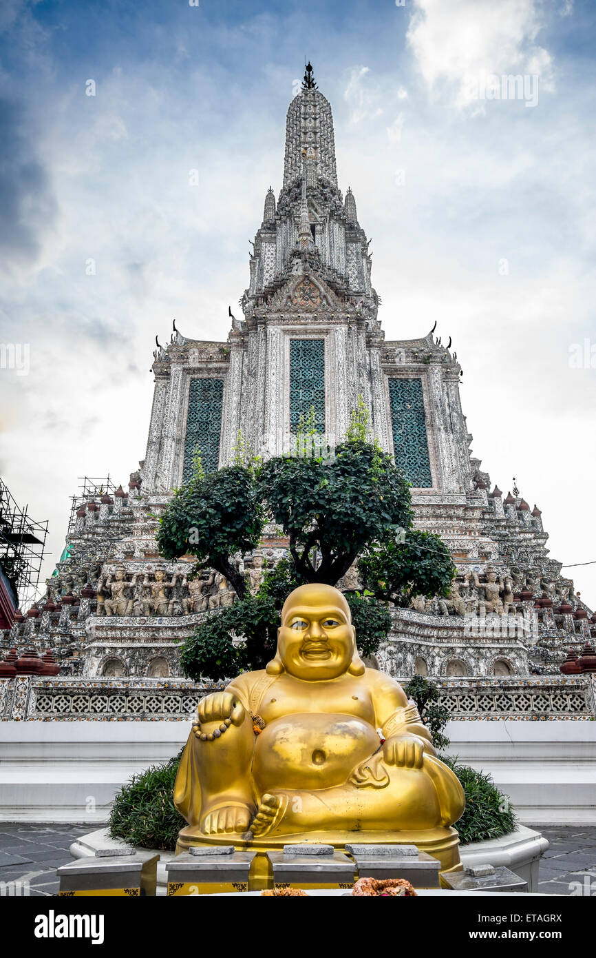 L'Asie. Thaïlande, Bangkok. Wat Arun. Statue de Bouddha. Banque D'Images