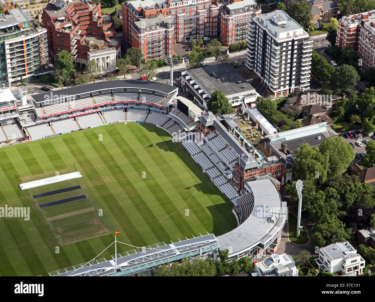 Vue aérienne du Lords Cricket Ground pavilion, St John's Wood, Londres, UK Banque D'Images