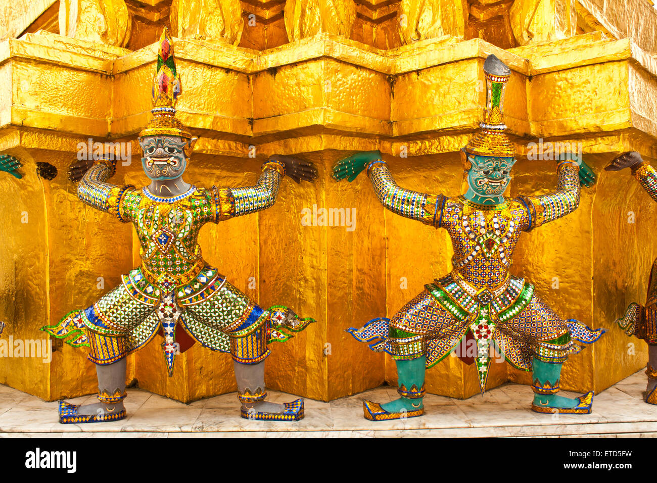 Géant mythique Guardian Statue à Wat Phra Si Rattana Satsadaram, Bangkok, Thaïlande Banque D'Images
