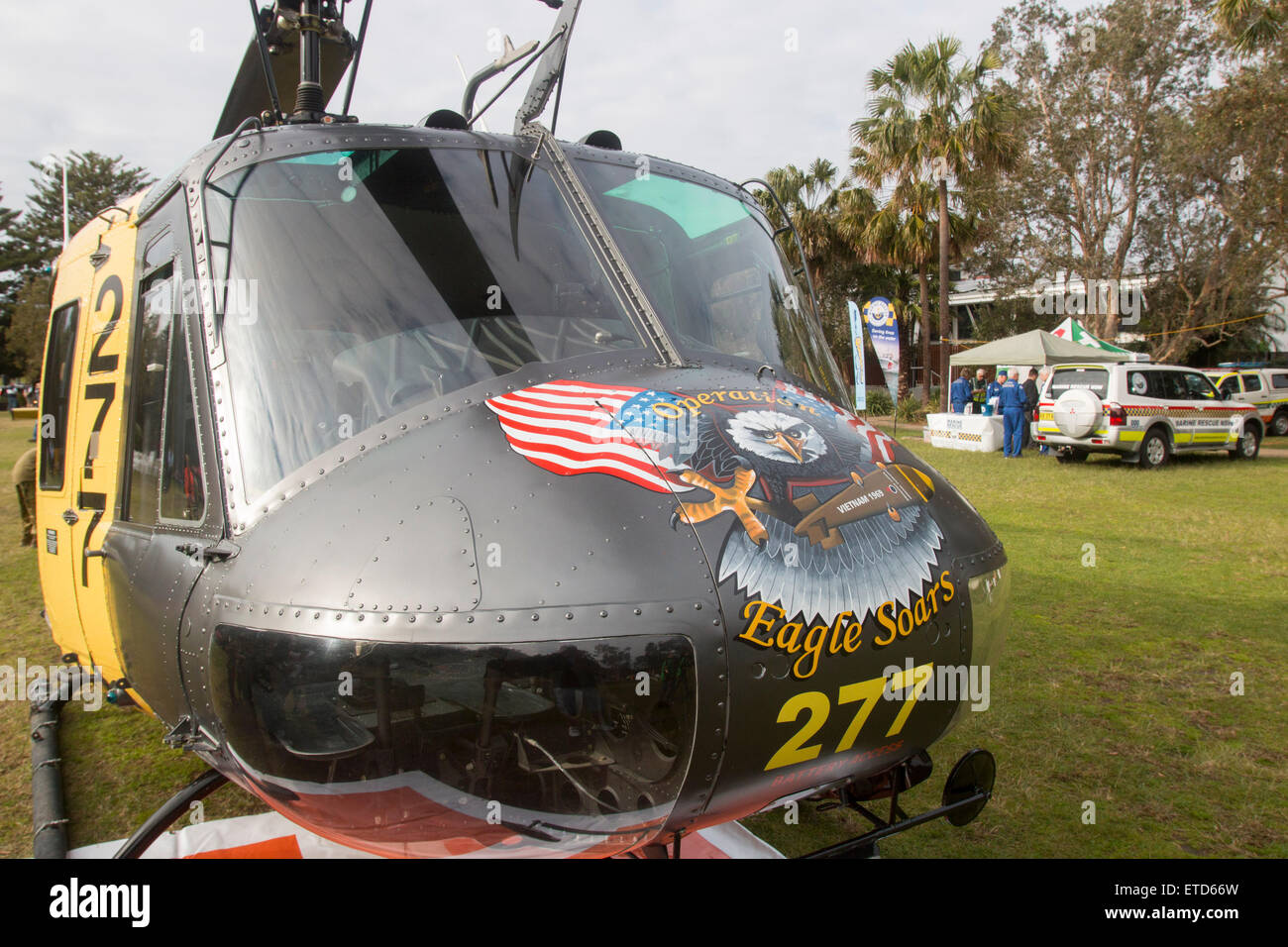 Sydney, Australie. 13 Juin, 2015. 10e plage Avalon le Tattoo militaire featured le Bell UH-1 Iroquois qui est un hélicoptère militaire propulsé par un turbomoteur unique, avec deux pales de rotors principal et de queue, l'hélicoptère Huey Eagle One Vietnam vu ici a attiré une grande foule de spectateurs,Avalon Beach Sydney, Australie, martinberry alamylivenews@ Banque D'Images