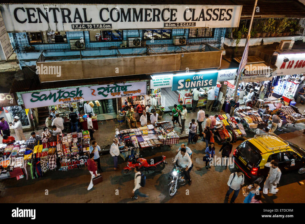 Mumbai Inde, Indien asiatique, Grant Road est, Bharat Nagar, Alibhai Premji Road, vie nocturne nocturne après la nuit, shopping shopping shopping shopping shopping shopping shopping boutiques mar Banque D'Images